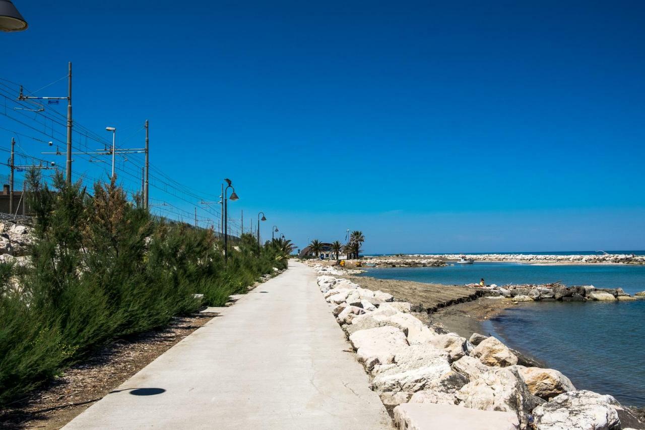 Art And Sea B&B Pedaso Bagian luar foto