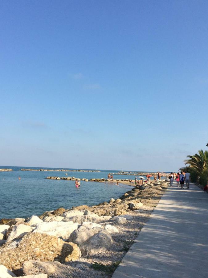 Art And Sea B&B Pedaso Bagian luar foto